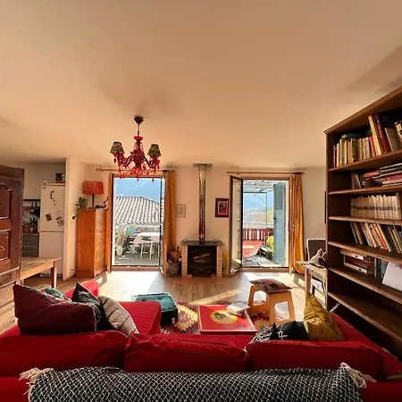 Villa Cosy Sun-drenched Home, 5 Min Walk To *